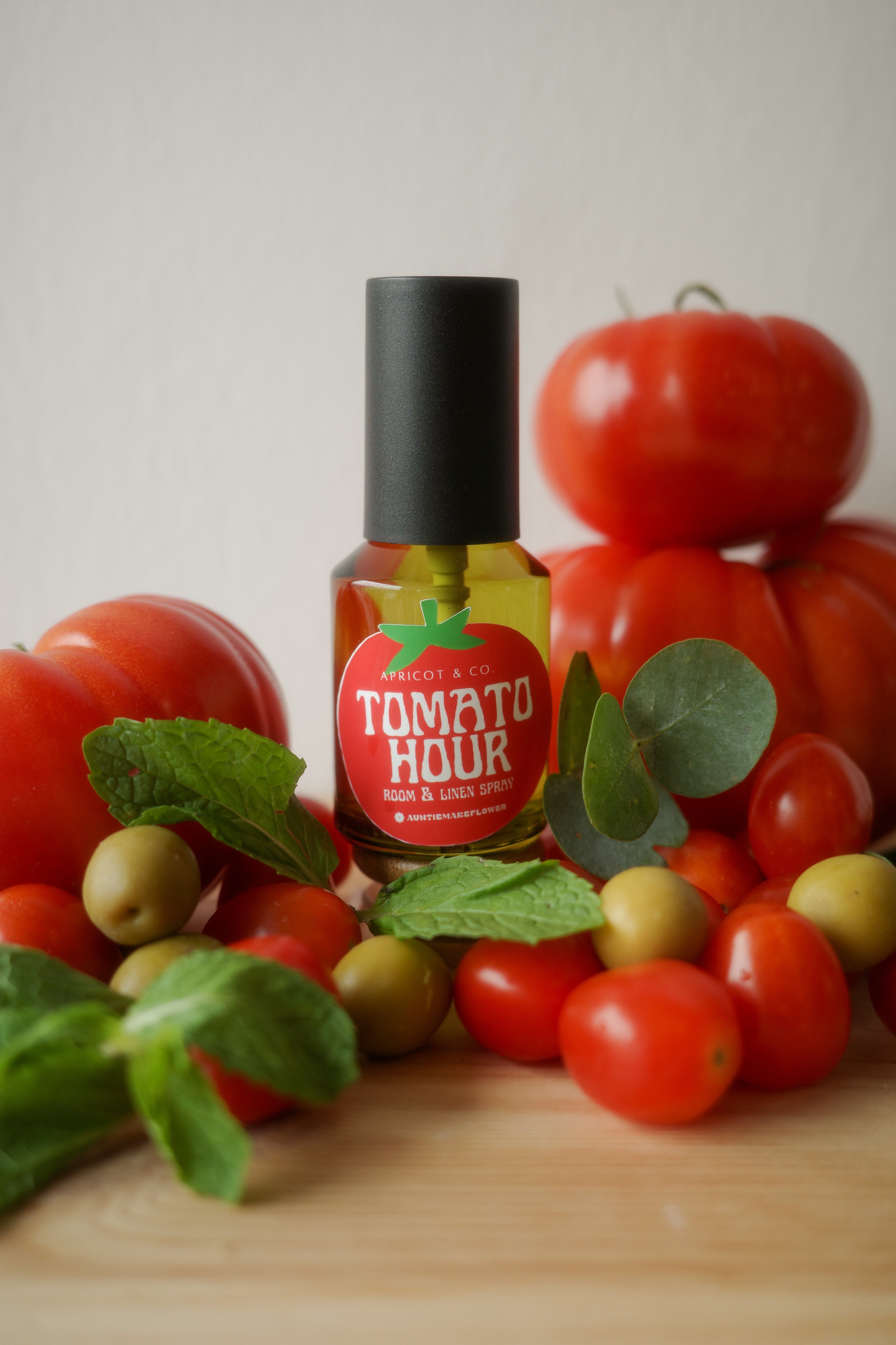 Tomato Hour Candle & Room Spray (Apricot & Co. x Auntiemakeflower)